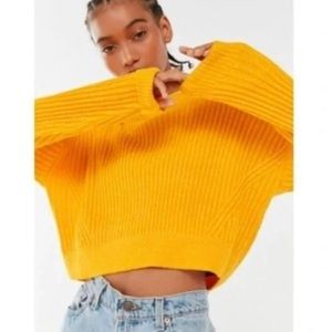 UO Urban Outfitters Maize Yellow Gold Ribbed Cropped Knit Sweater Boxy Michigan
